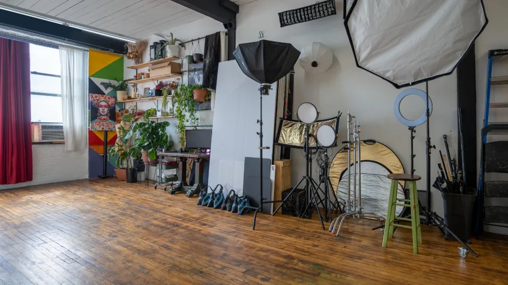 Studio IV